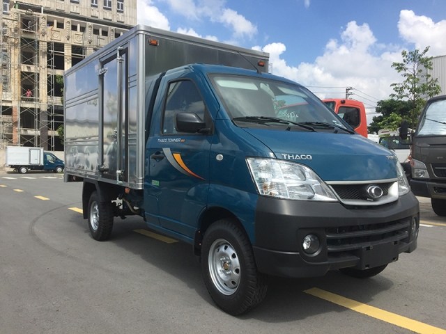 Xe tải 850kg thùng kín (9 tạ)