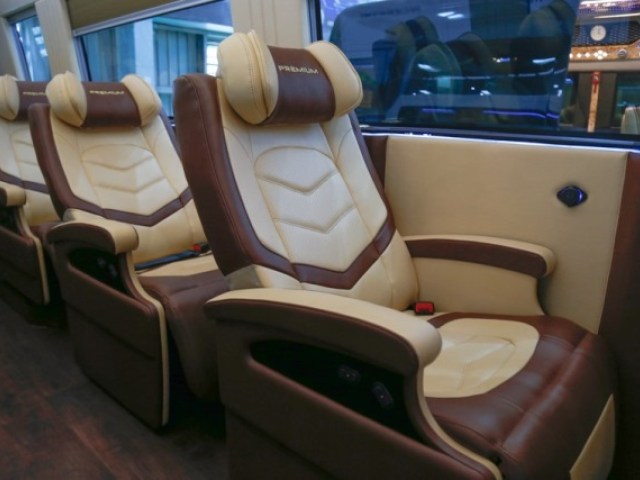 xe-minibus-iveco-5-1602558878