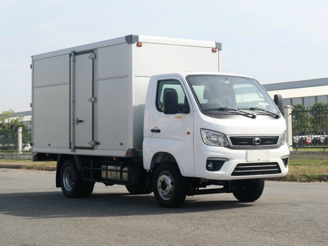 Xe tải 1.99 tấn Thaco 1T99 TF2800 thùng kín