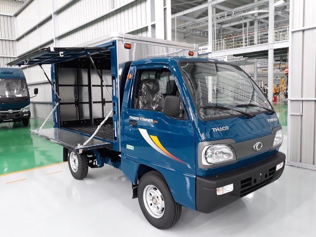 Towner 800 - xe tải nhỏ dưới 1 tấn thùng cánh dơi