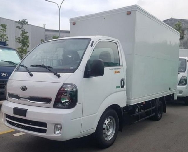 xe tải thùng kín tôn đen 1.9 tấn