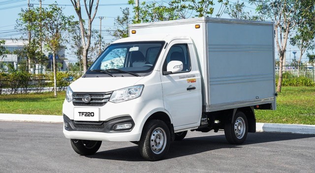 Xe tải Thaco Frontier TF220 thùng kín 990kg
