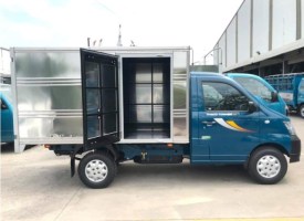 Xe tải thùng kín inox 1 tấn chở hàng hải sản